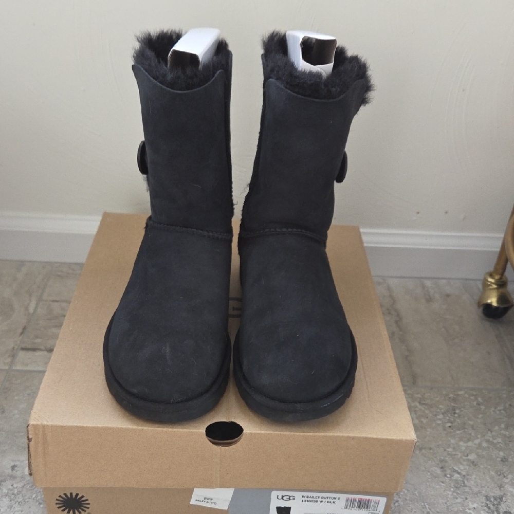 COPY - UGG Bailey Button II Women's Black Boots